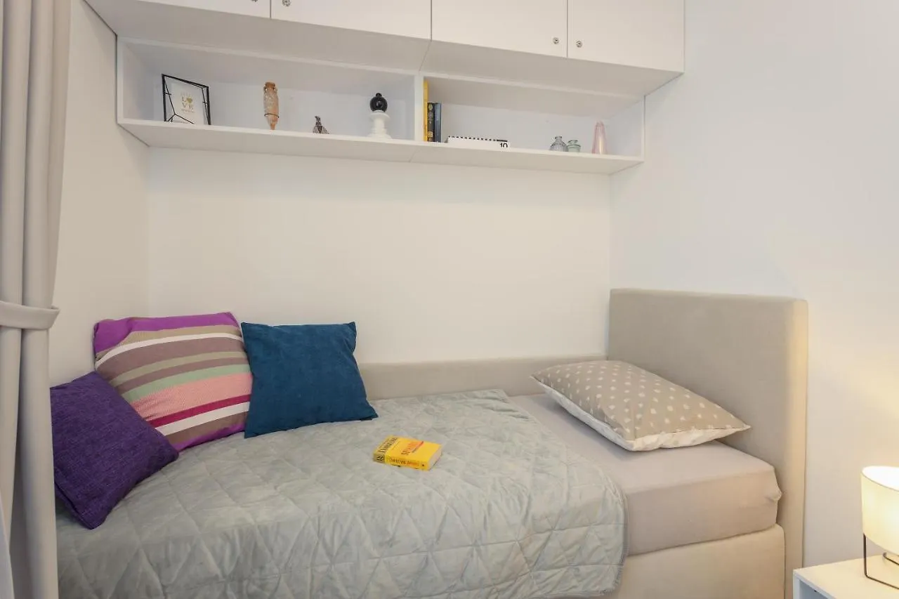Cozy And Elegant Apartamento Pula 0*,